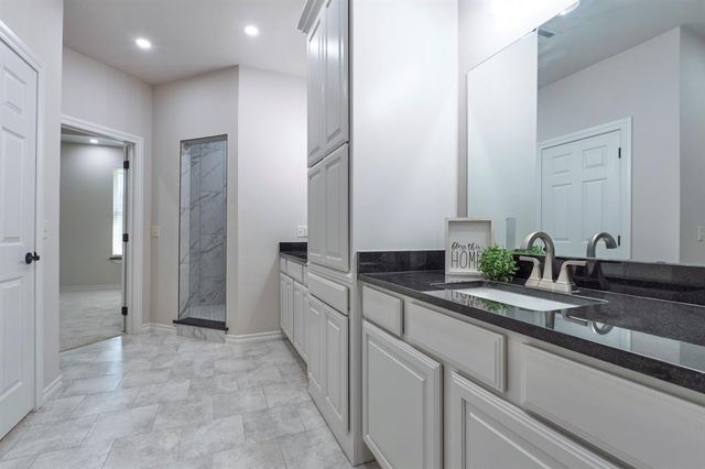 3930 Maple Grove Avenue, Shawnee, OK 74804