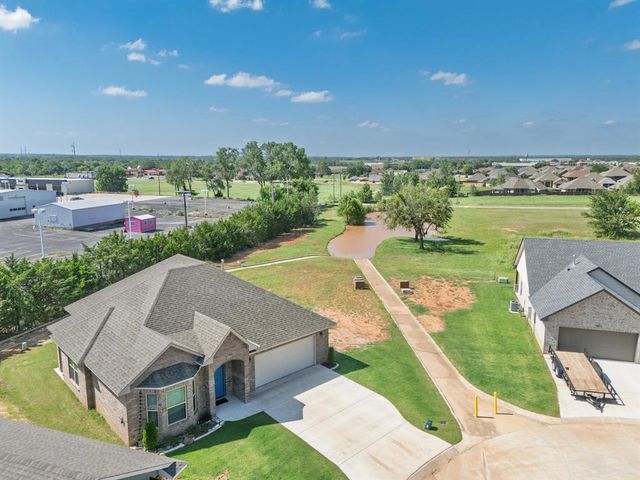 3930 Maple Grove Avenue, Shawnee, OK 74804