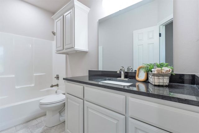 3930 Maple Grove Avenue, Shawnee, OK 74804
