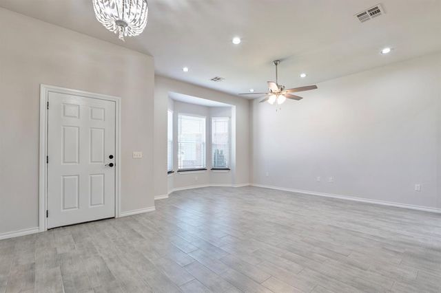 3930 Maple Grove Avenue, Shawnee, OK 74804