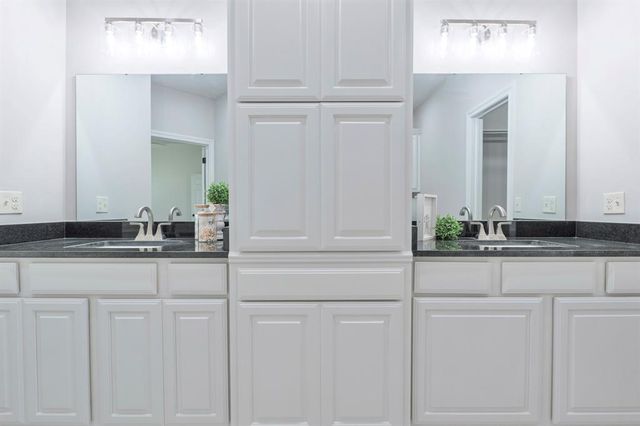 3930 Maple Grove Avenue, Shawnee, OK 74804