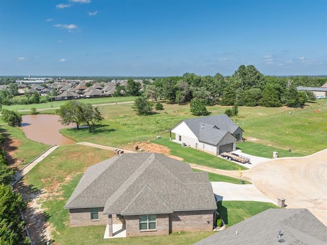3930 Maple Grove Avenue, Shawnee, OK 74804