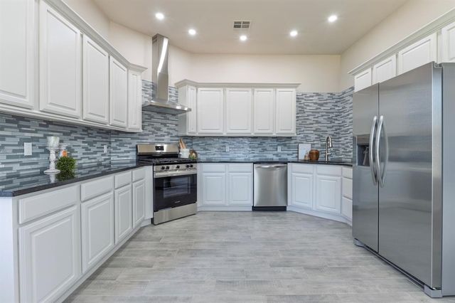 3930 Maple Grove Avenue, Shawnee, OK 74804