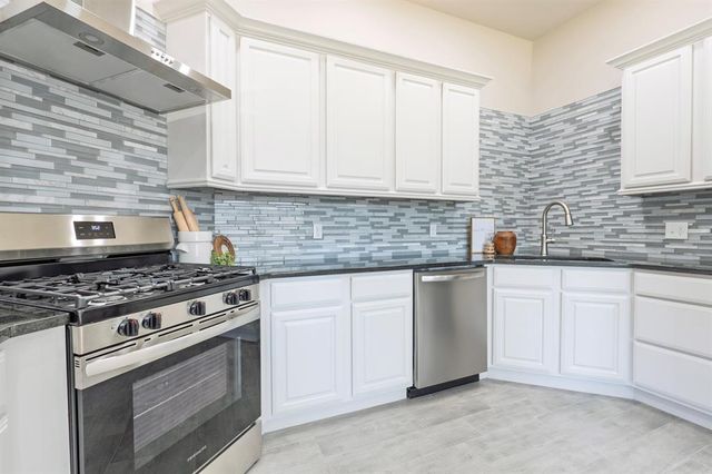 3930 Maple Grove Avenue, Shawnee, OK 74804