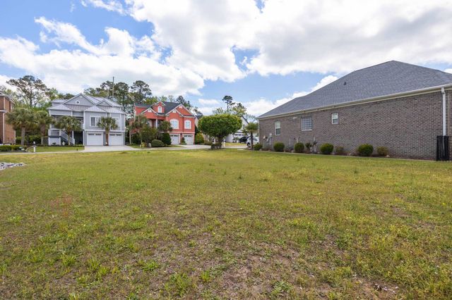 1709 Crosswinds Ave., North Myrtle Beach, SC 29582