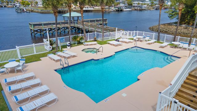 1709 Crosswinds Ave., North Myrtle Beach, SC 29582