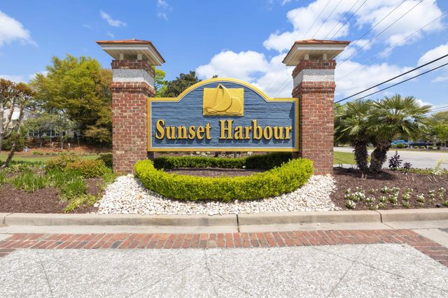 1709 Crosswinds Ave., North Myrtle Beach, SC 29582