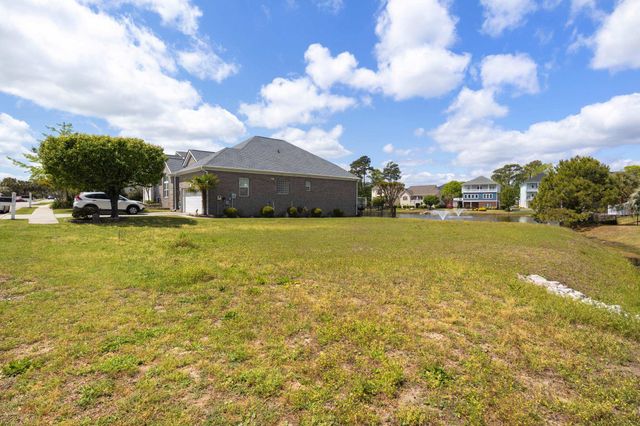 1709 Crosswinds Ave., North Myrtle Beach, SC 29582