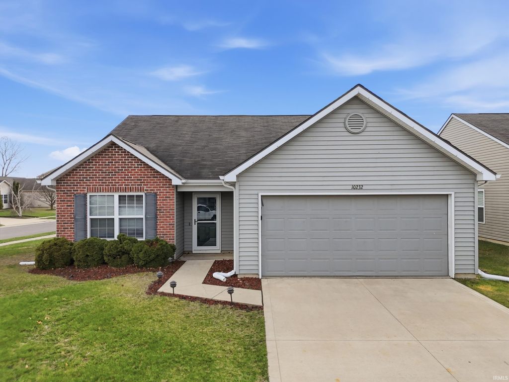 10232 Archstone Cove, New Haven, IN 46774