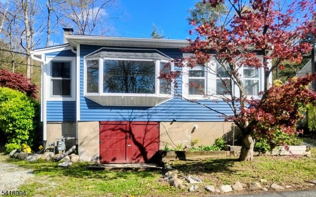32 Laurel Drive, Jefferson Twp., NJ 07438