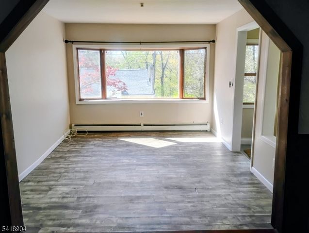 32 Laurel Drive, Jefferson Twp., NJ 07438
