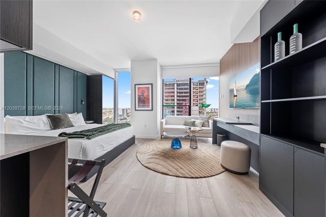 20 NE 11th St 2211, Miami, FL 33132