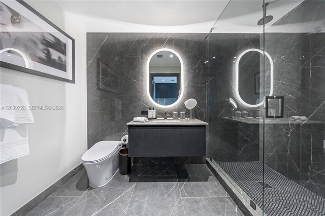 20 NE 11th St 2211, Miami, FL 33132