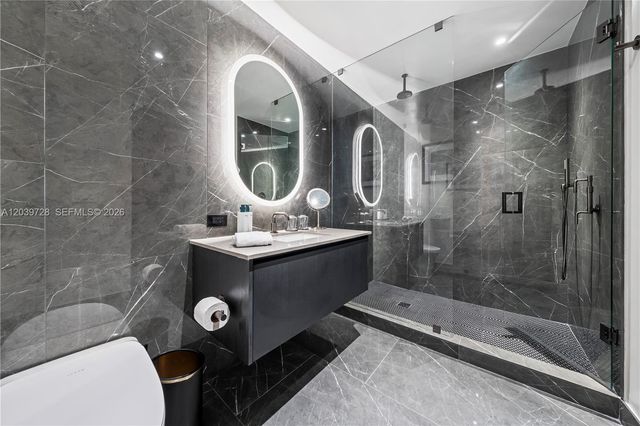 20 NE 11th St 2211, Miami, FL 33132