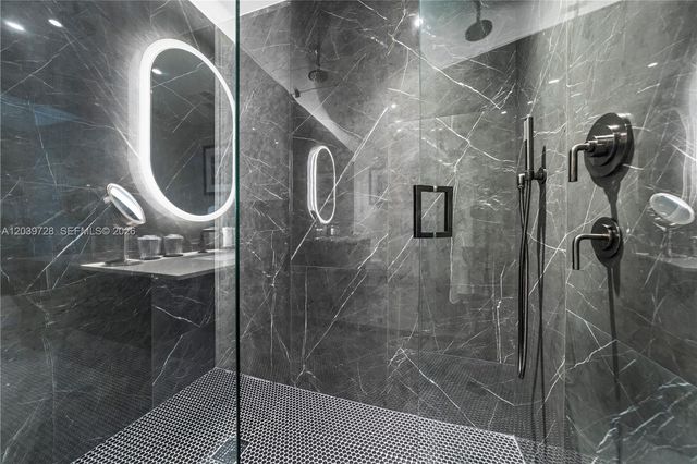 20 NE 11th St 2211, Miami, FL 33132