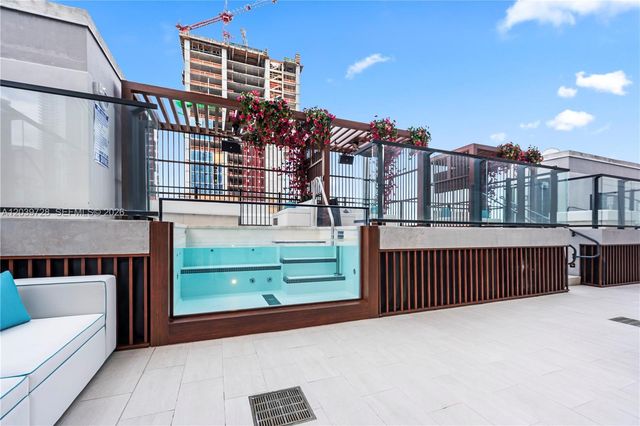 20 NE 11th St 2211, Miami, FL 33132