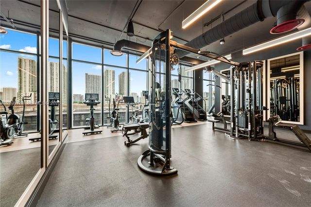 20 NE 11th St 2211, Miami, FL 33132