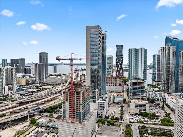 20 NE 11th St 2211, Miami, FL 33132