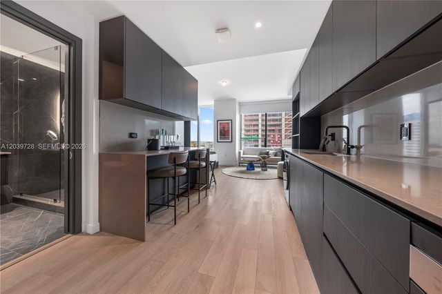 20 NE 11th St 2211, Miami, FL 33132