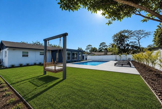 4312 E GROVE VIEW AVENUE, Tampa, FL 33617
