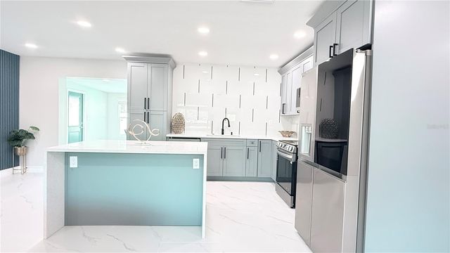 4312 E GROVE VIEW AVENUE, Tampa, FL 33617