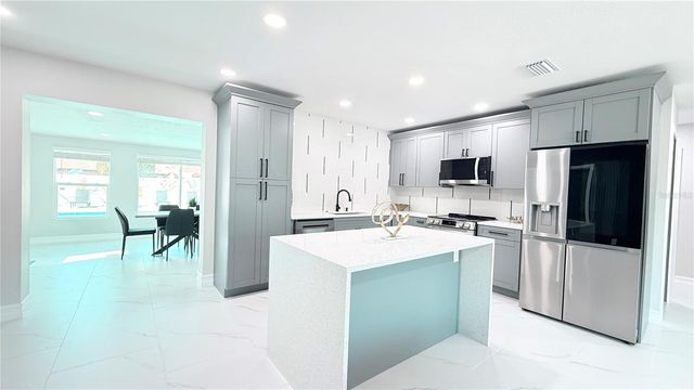 4312 E GROVE VIEW AVENUE, Tampa, FL 33617