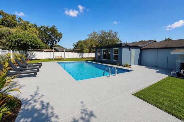 4312 E GROVE VIEW AVENUE, Tampa, FL 33617