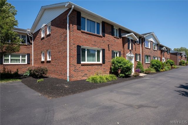 1040 Reserve Road 1, West Seneca, NY 14224