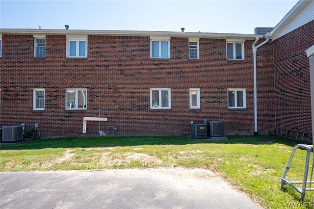 1040 Reserve Road 1, West Seneca, NY 14224