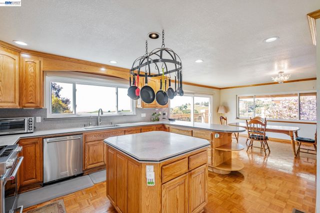 41794 Vargas Rd, Fremont, CA 94539