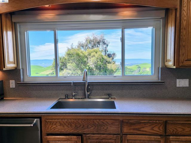 41794 Vargas Rd, Fremont, CA 94539