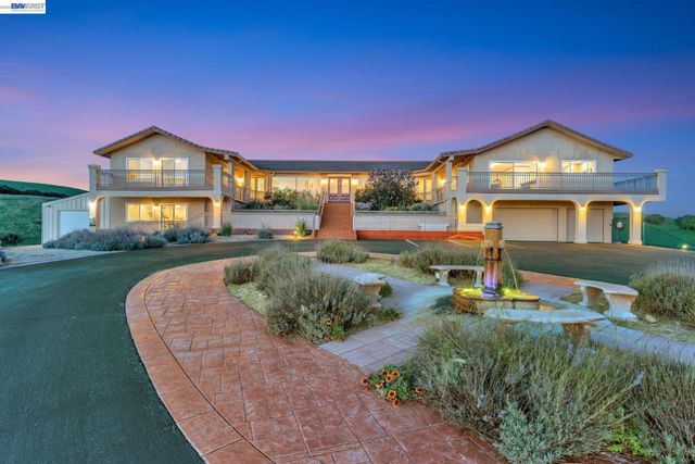 41794 Vargas Rd, Fremont, CA 94539