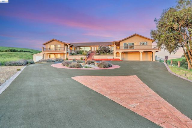 41794 Vargas Rd, Fremont, CA 94539