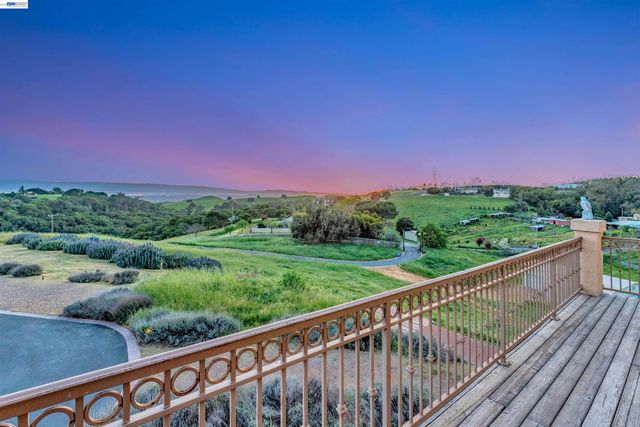 41794 Vargas Rd, Fremont, CA 94539