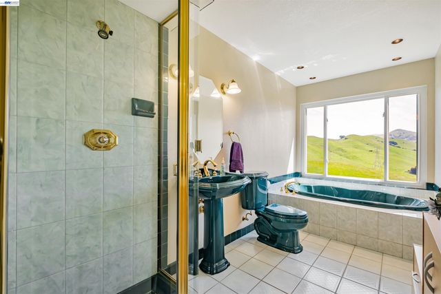 41794 Vargas Rd, Fremont, CA 94539