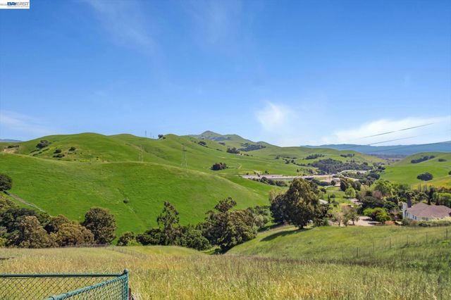 41794 Vargas Rd, Fremont, CA 94539