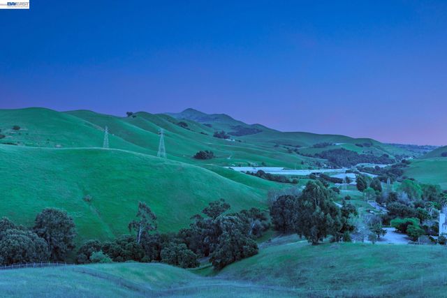 41794 Vargas Rd, Fremont, CA 94539