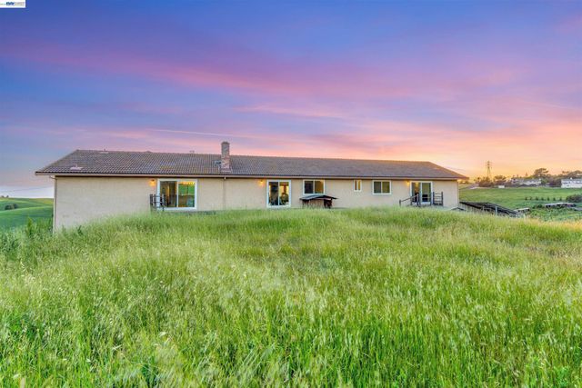 41794 Vargas Rd, Fremont, CA 94539