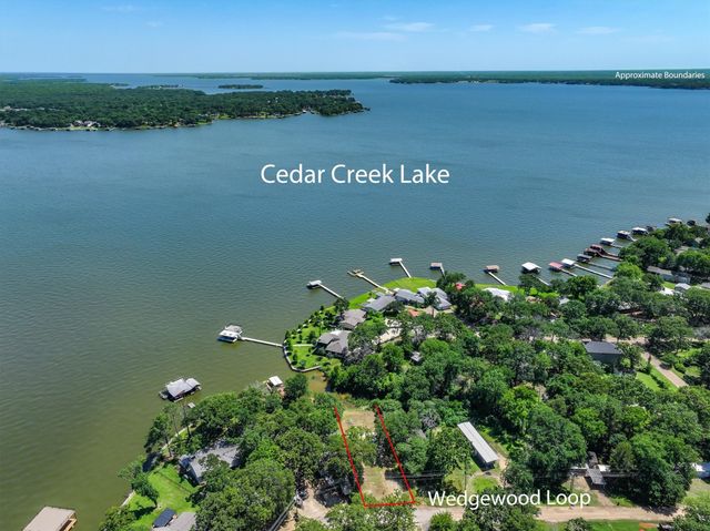 136 Wedgewood Loop, Mabank, TX 75156