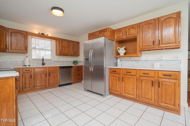 744 Stuffle Street, Kingsport, TN 37660