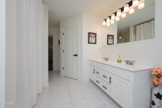 744 Stuffle Street, Kingsport, TN 37660