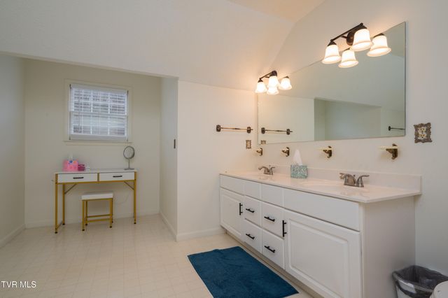 744 Stuffle Street, Kingsport, TN 37660