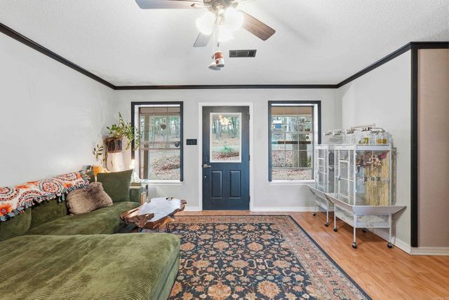 6 North Drive, Conway, AR 72034