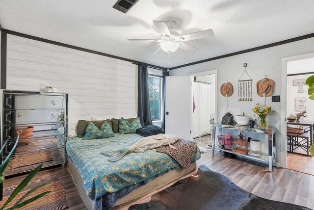 6 North Drive, Conway, AR 72034