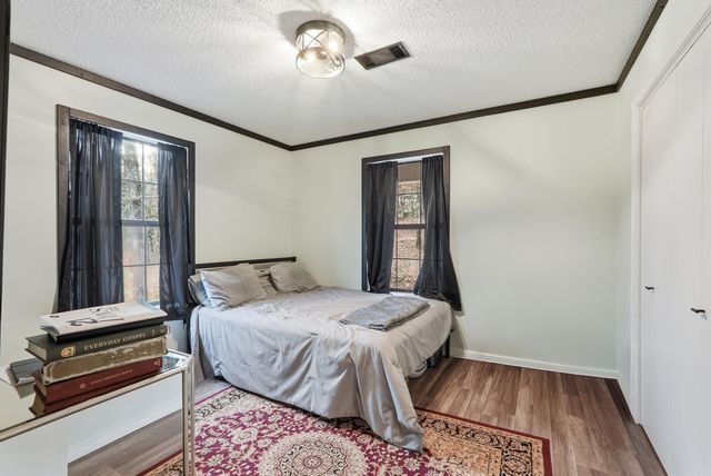 6 North Drive, Conway, AR 72034