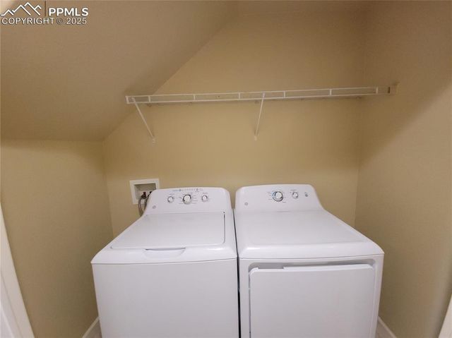 932 Burning Bush Point, Monument, CO 80132