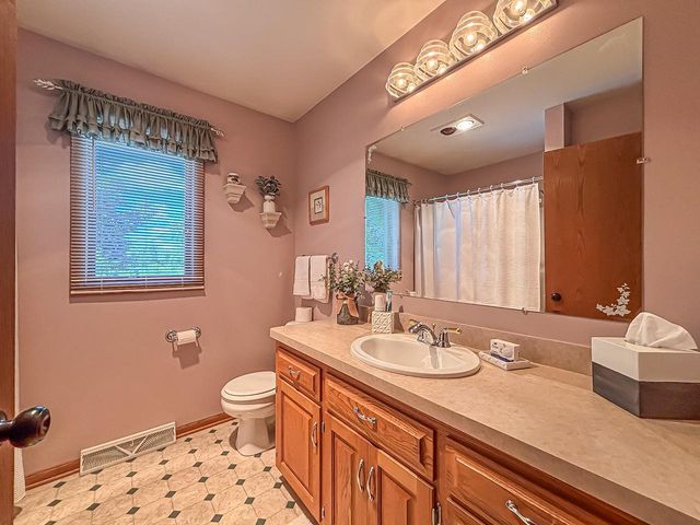 N5833 County Road F, Sullivan, WI 53178