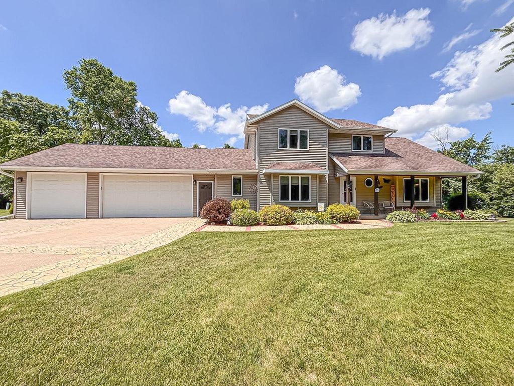 N5833 County Road F, Sullivan, WI 53178
