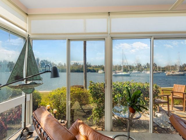 200 Greytwig Road 109, Vero Beach, FL 32963