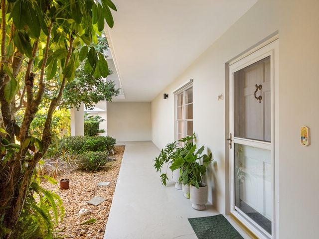 200 Greytwig Road 109, Vero Beach, FL 32963